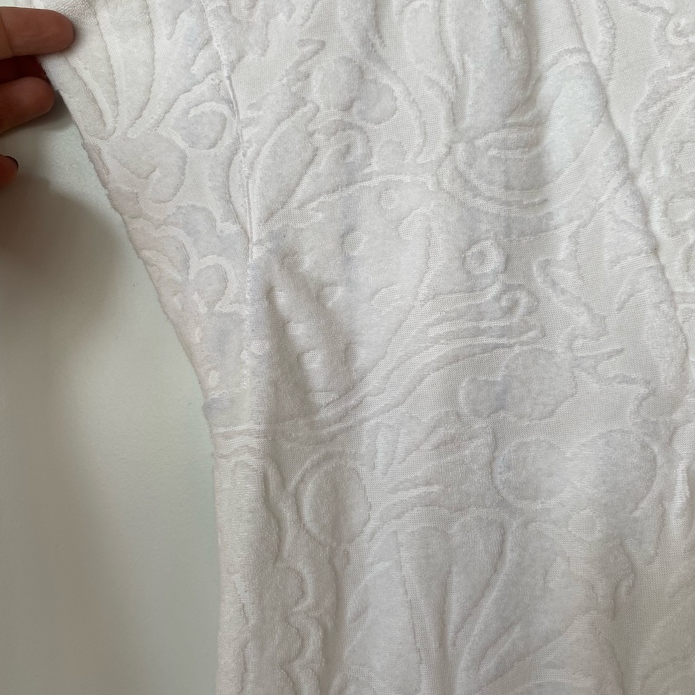 Lilly Pulitzer White Textured V-Neck swim cover up - Picture 3 of 6